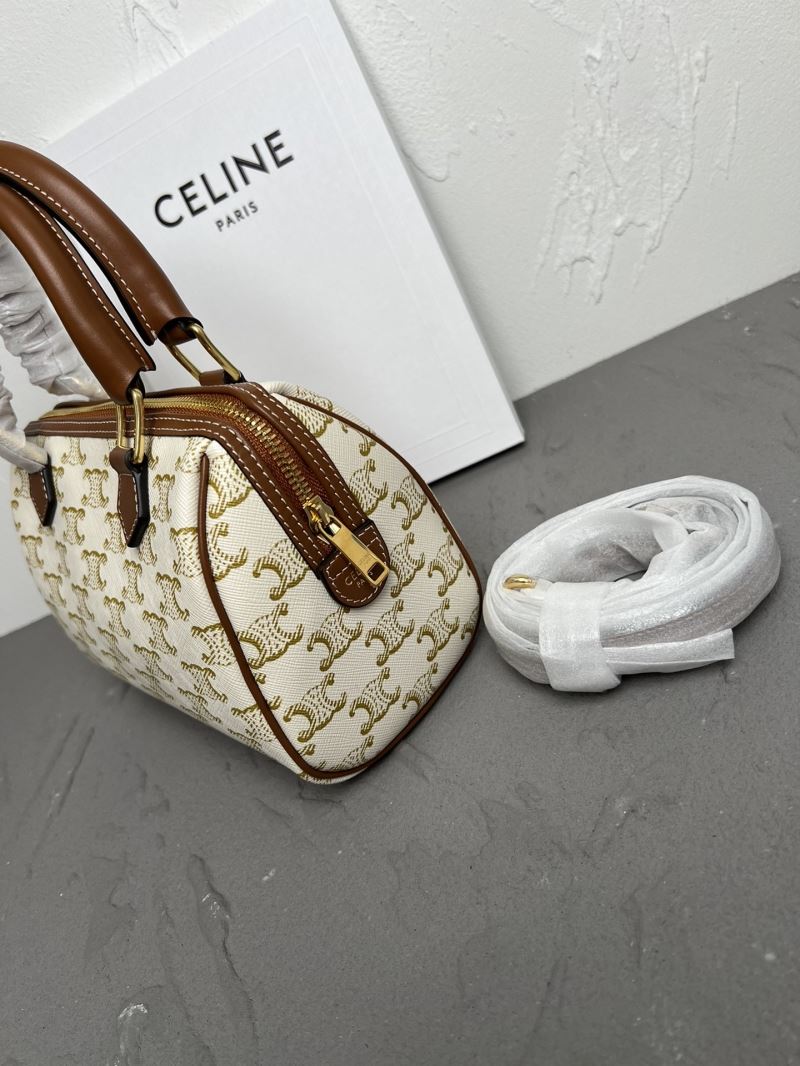 Ce1i*e triomphe bags